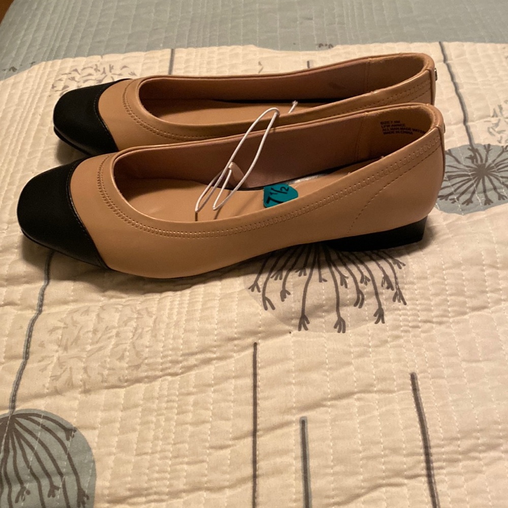 London Fog Shoes flats
